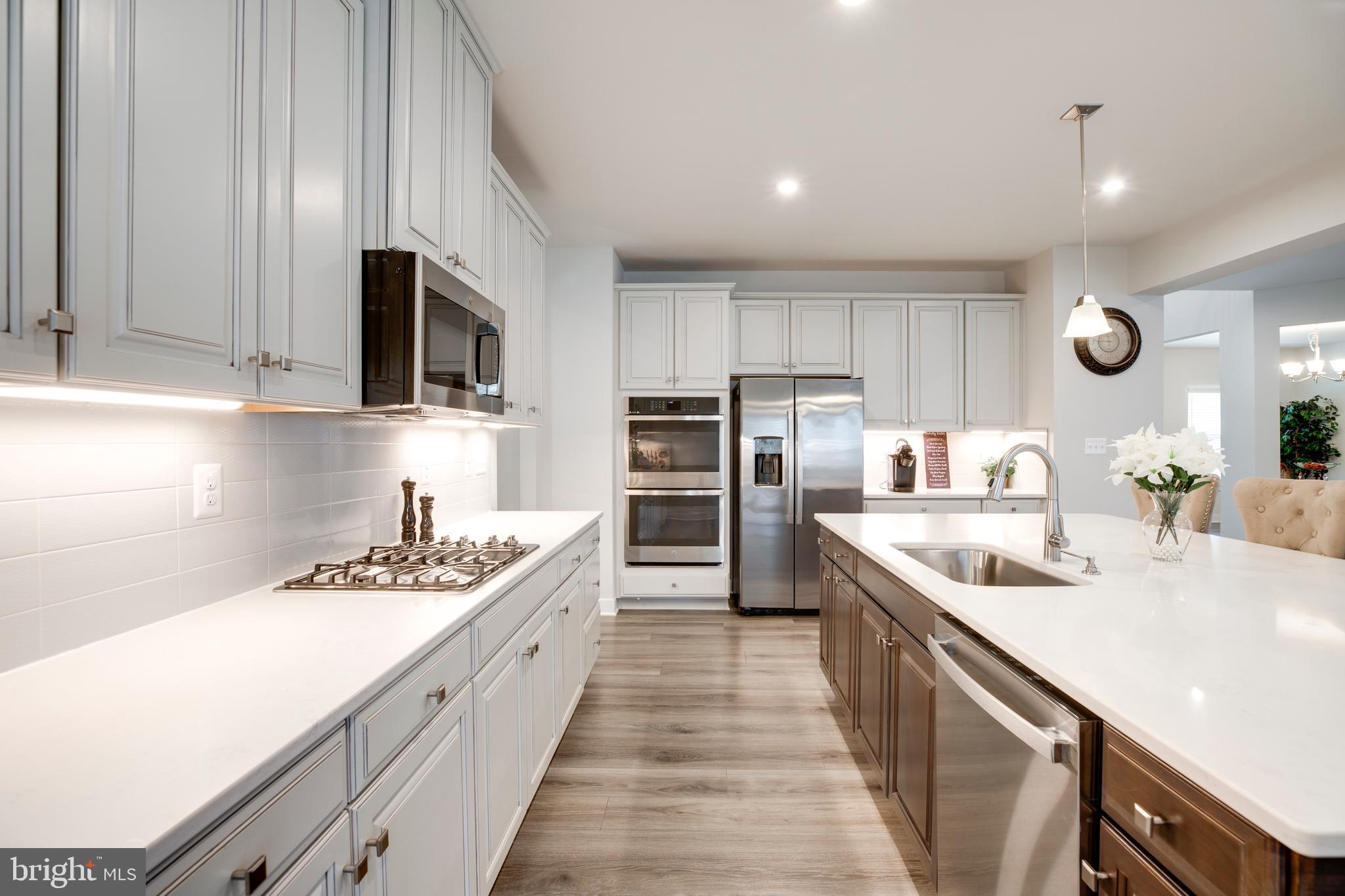 BROAD RUN ESTATES - Residential