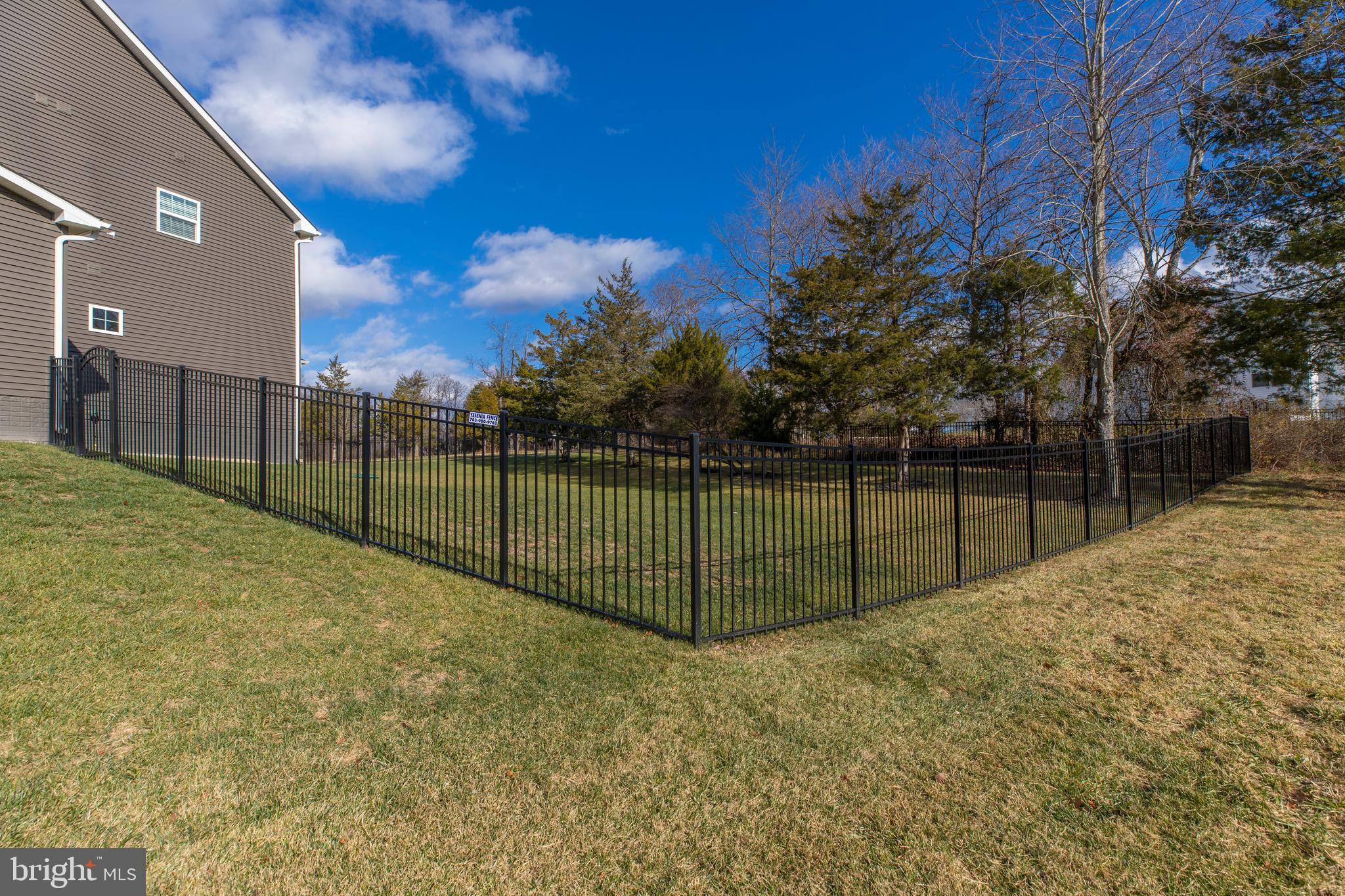 BROAD RUN ESTATES - Residential