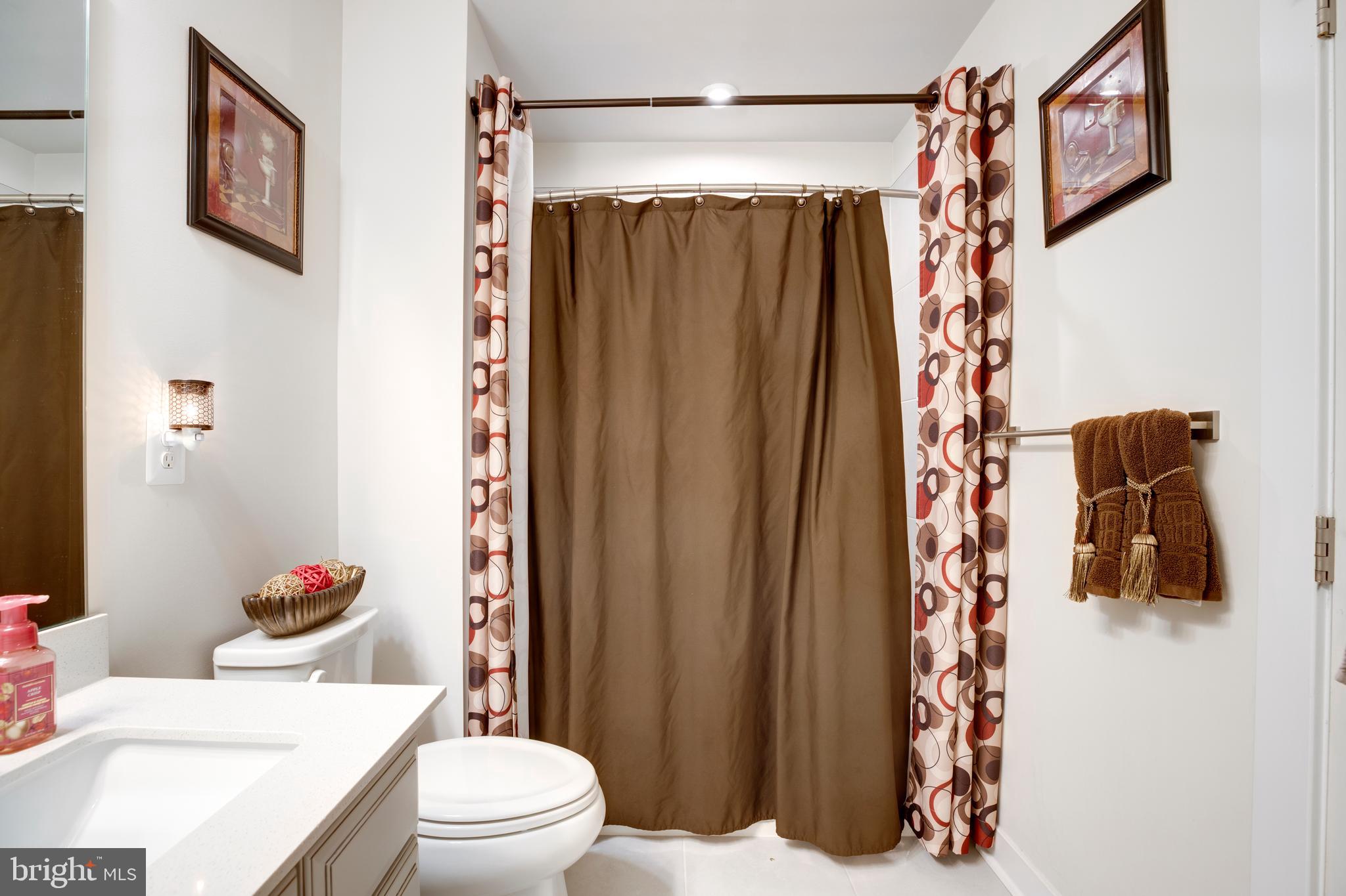 BROAD RUN ESTATES - Residential