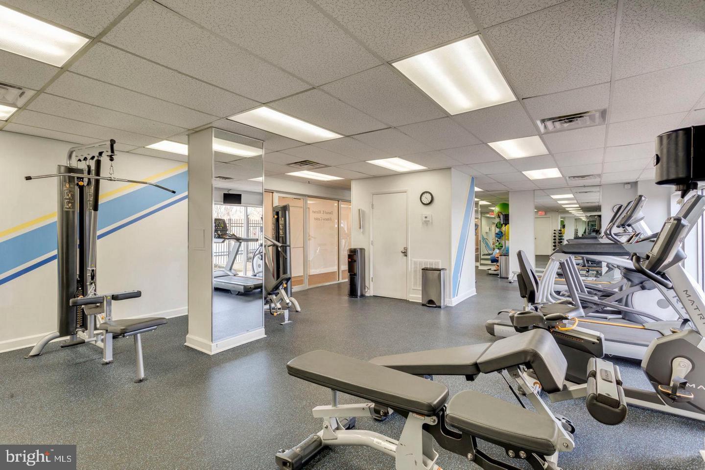 CARLYLE TOWERS - Residential Lease