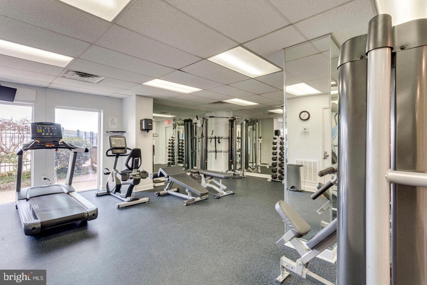 CARLYLE TOWERS - Residential Lease