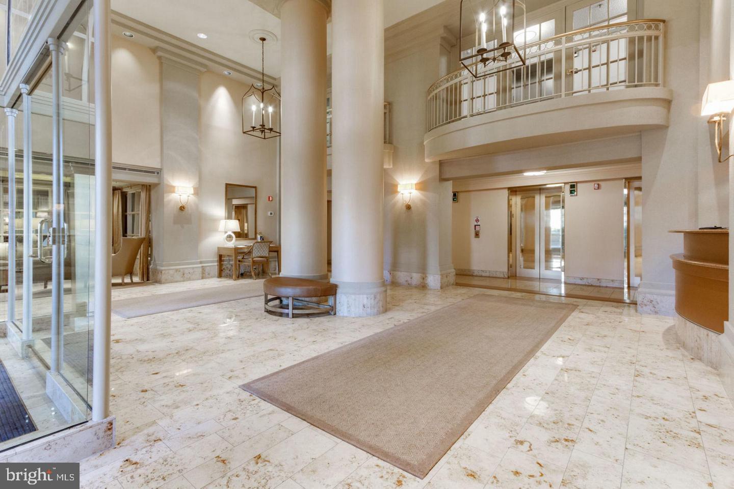 CARLYLE TOWERS - Residential Lease