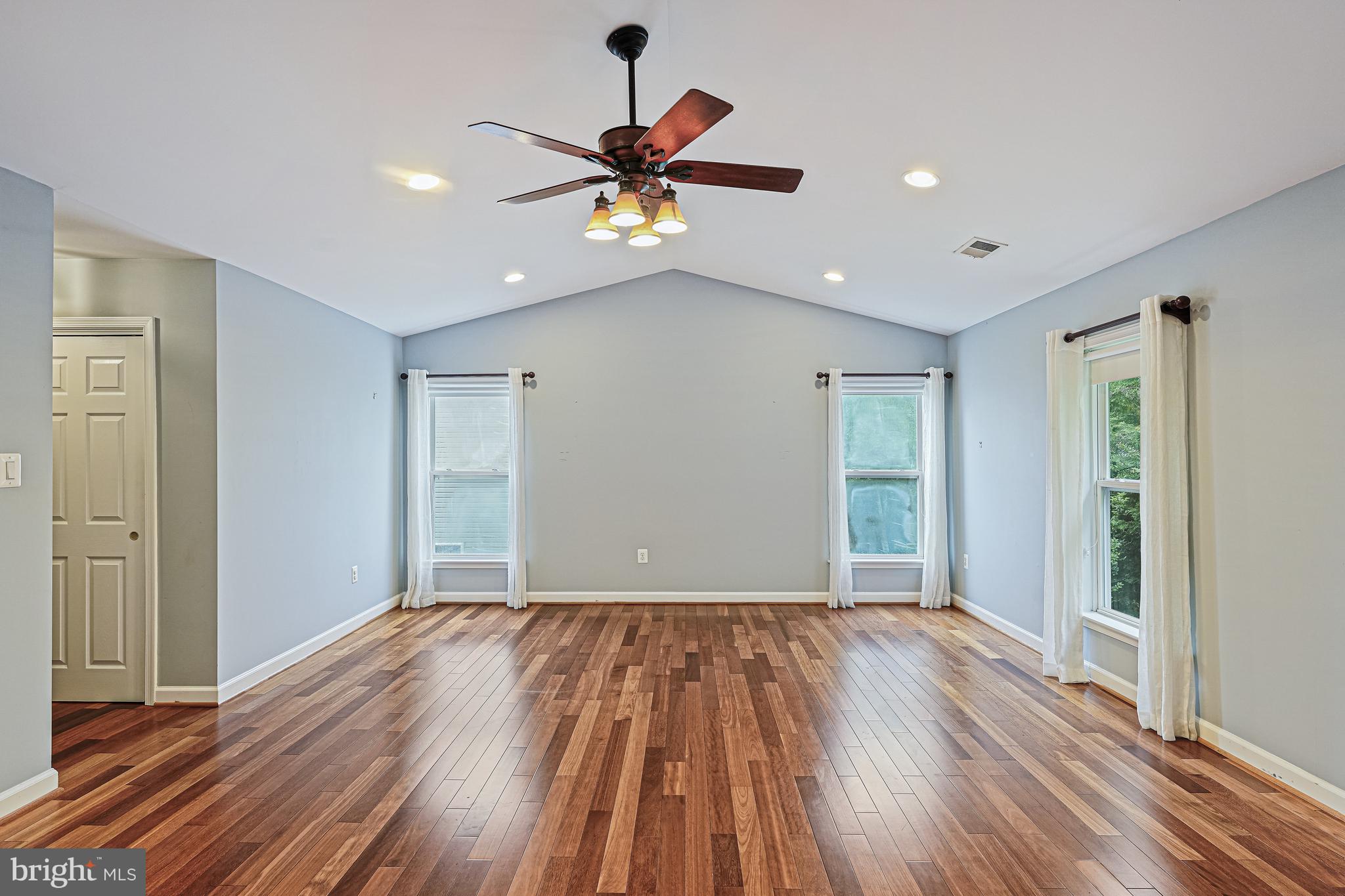 CARTERS GROVE - Residential