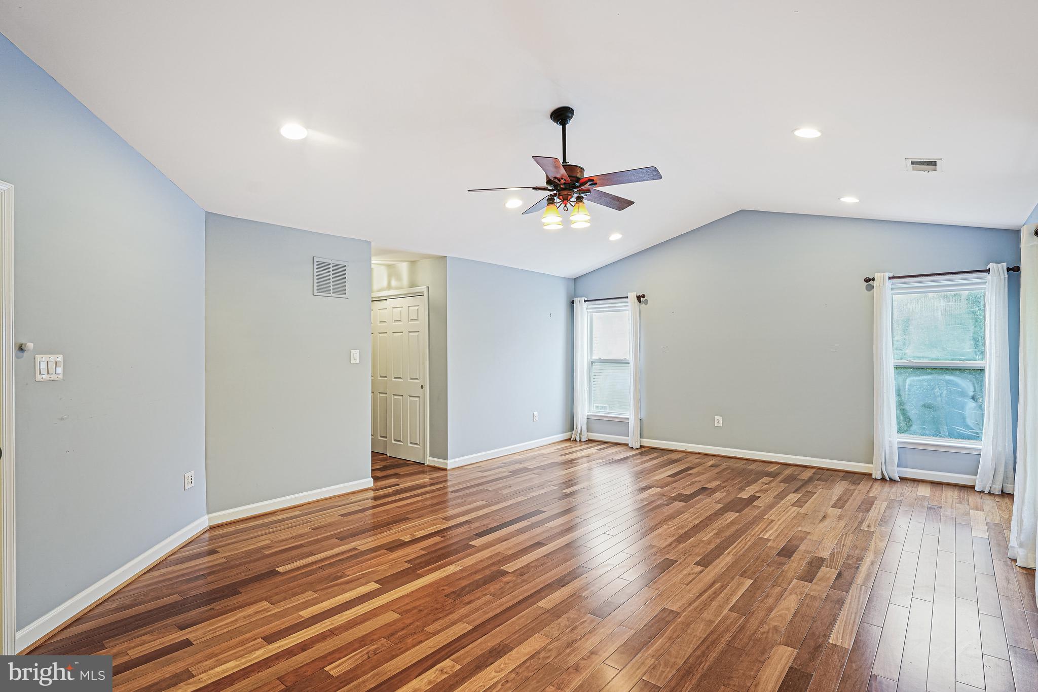 CARTERS GROVE - Residential