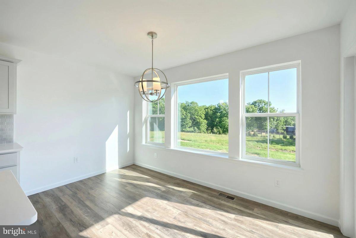 HAMPTON HEIGHTS - Residential