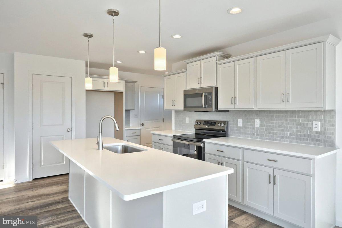 HAMPTON HEIGHTS - Residential