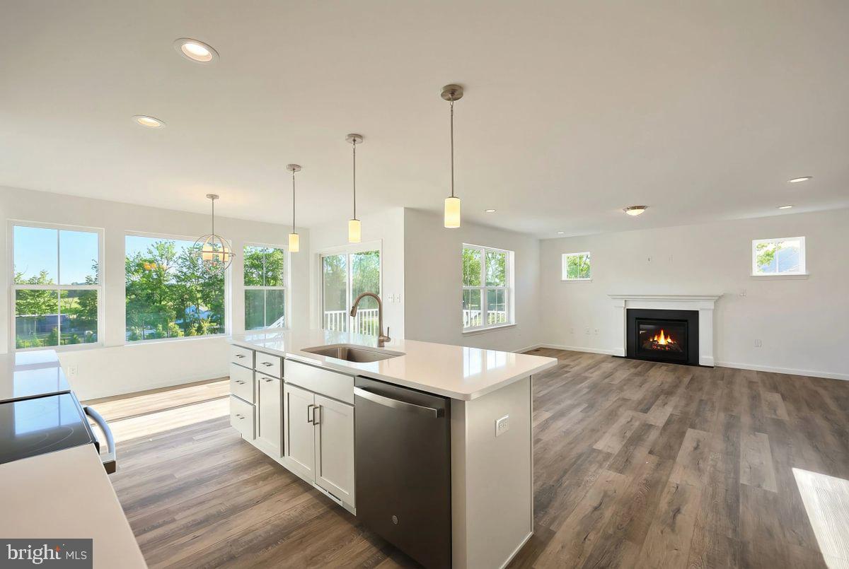 HAMPTON HEIGHTS - Residential