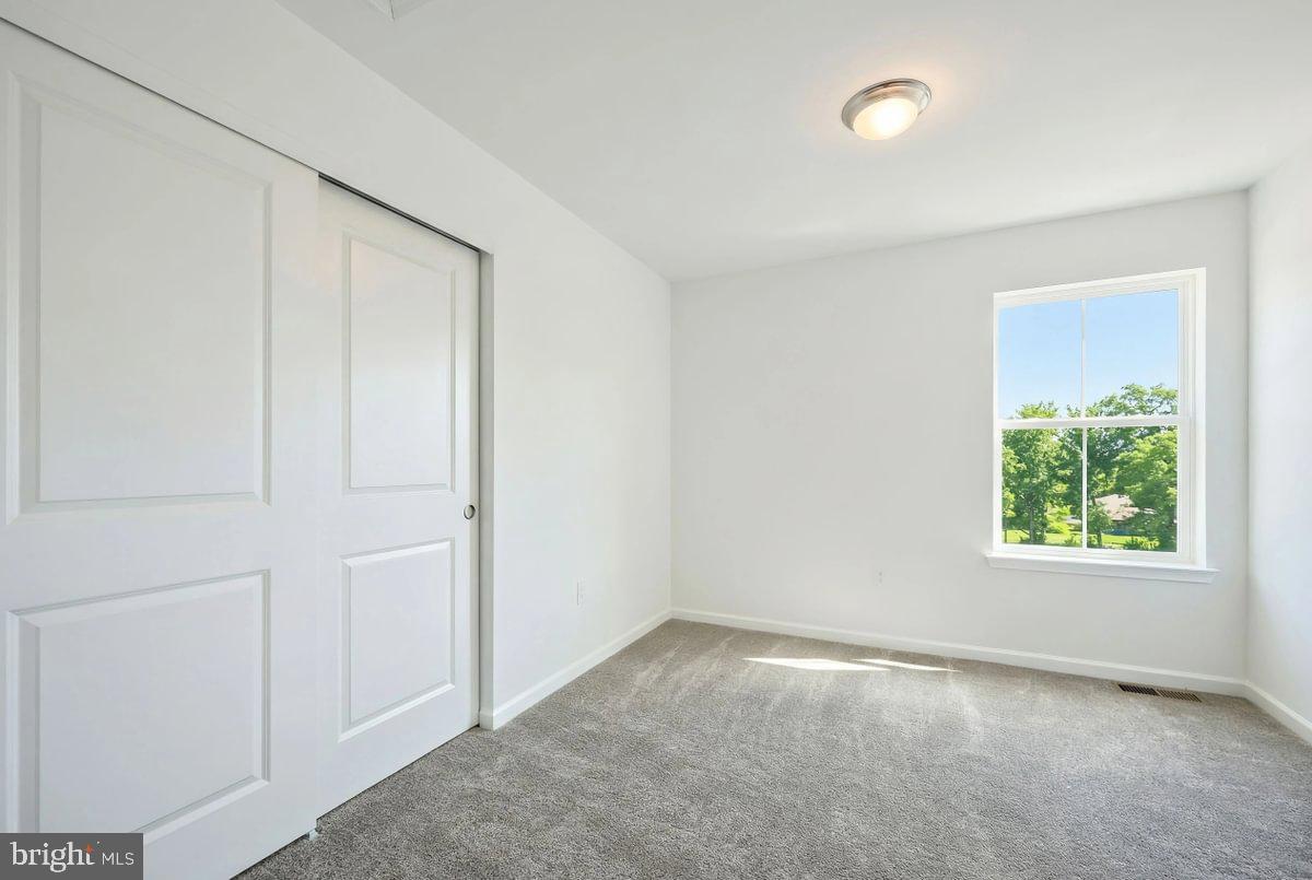 HAMPTON HEIGHTS - Residential