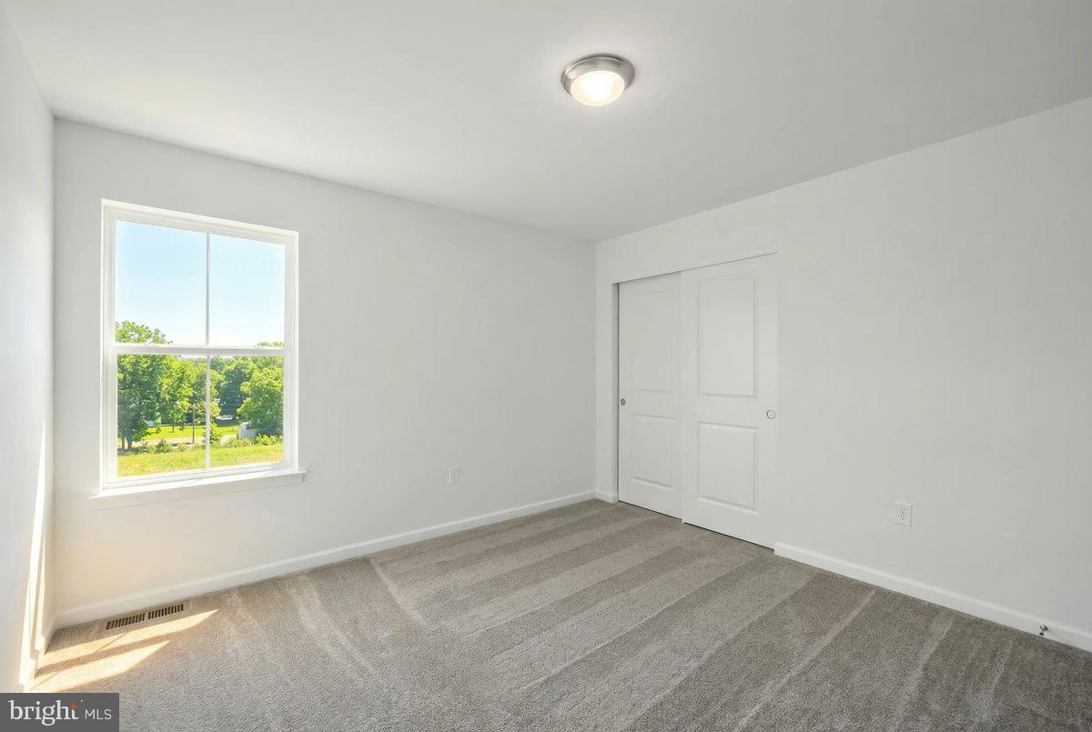 HAMPTON HEIGHTS - Residential