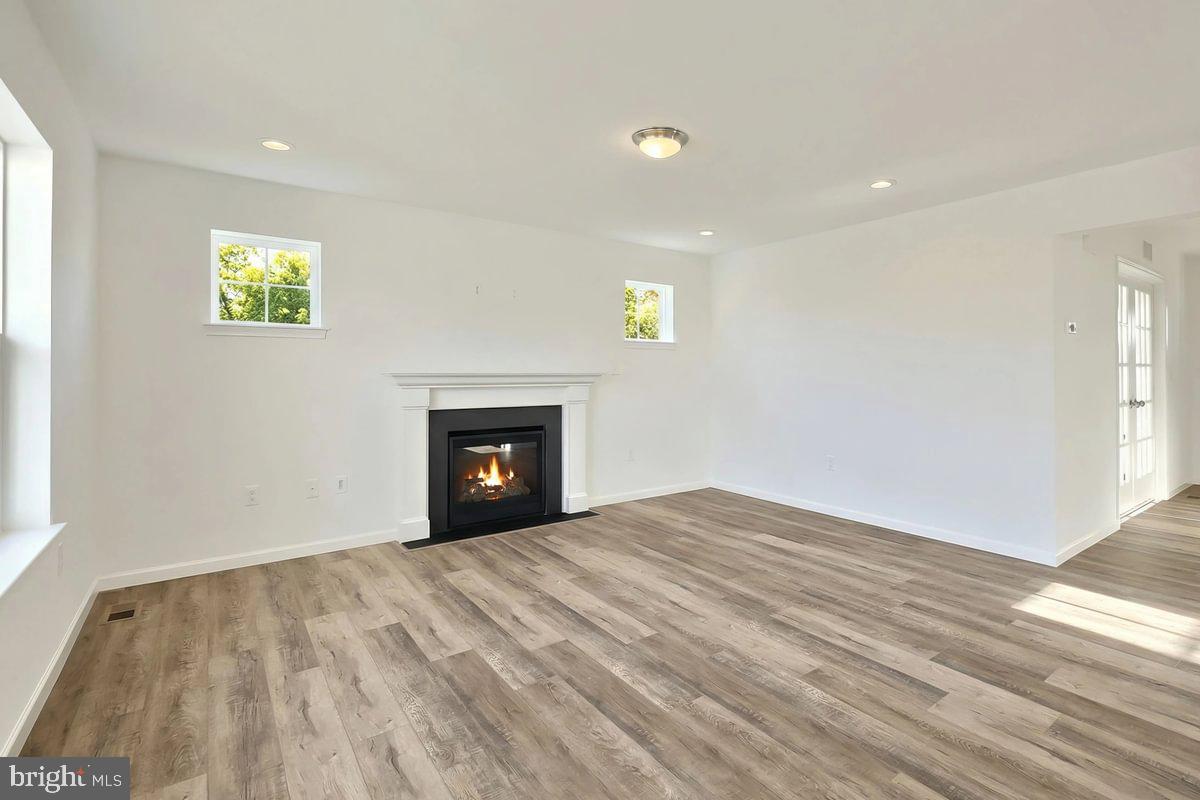 HAMPTON HEIGHTS - Residential