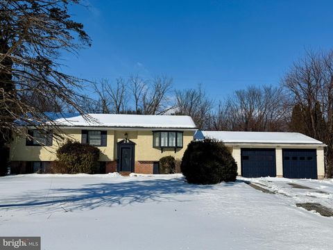 110 WENDY CIRCLE COATESVILLE PA 19320