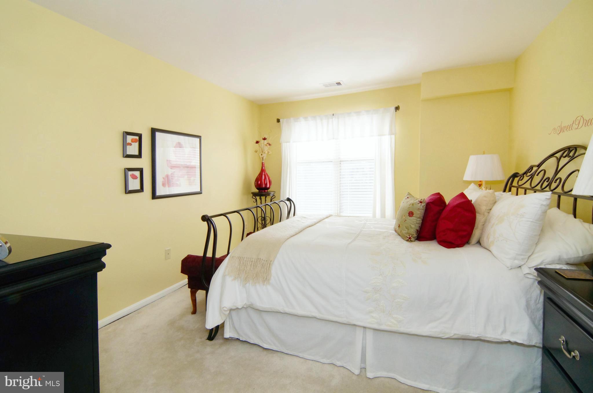 SAVOY PARK CONDOMINIUMS - Residential