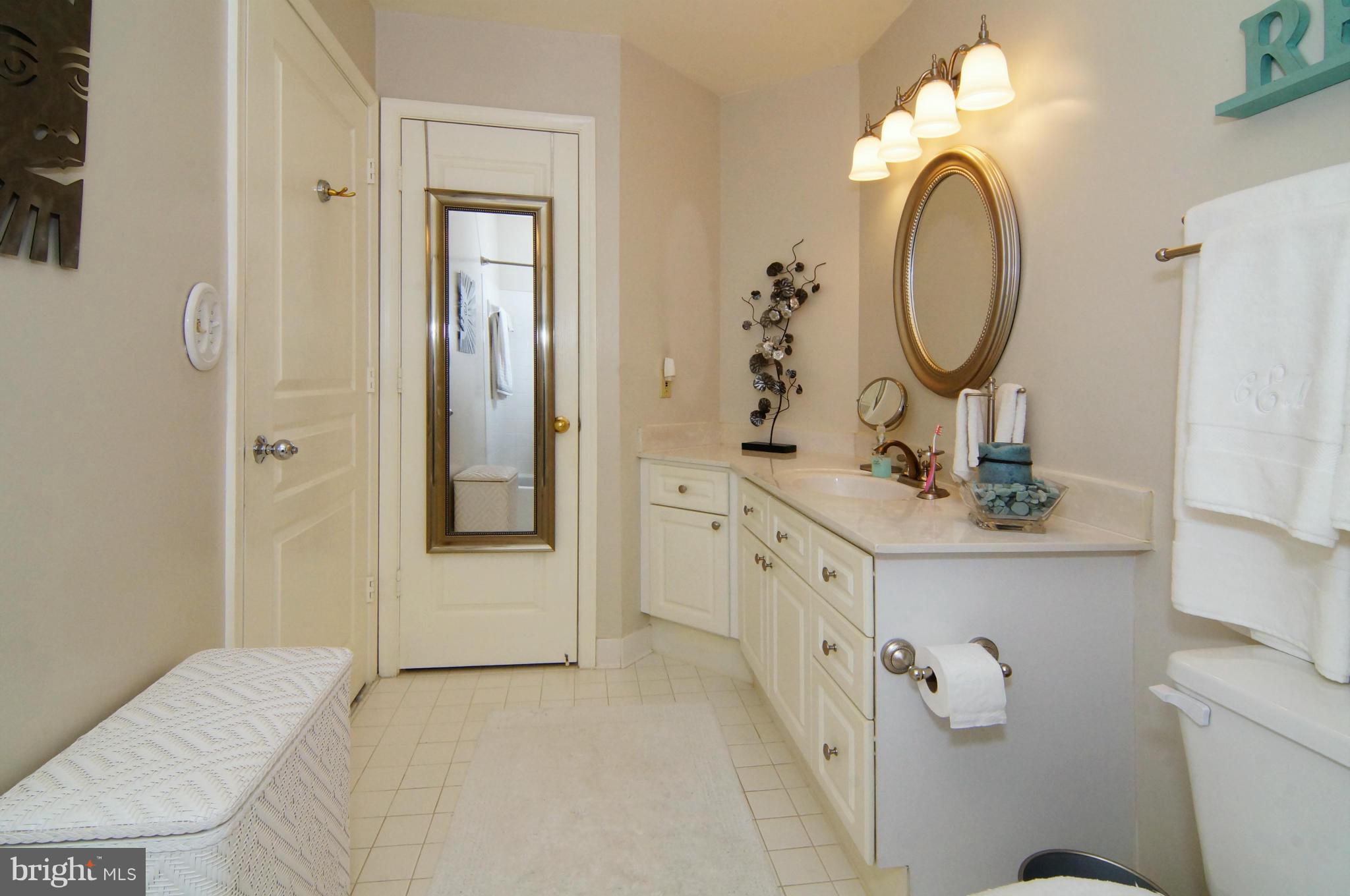 SAVOY PARK CONDOMINIUMS - Residential