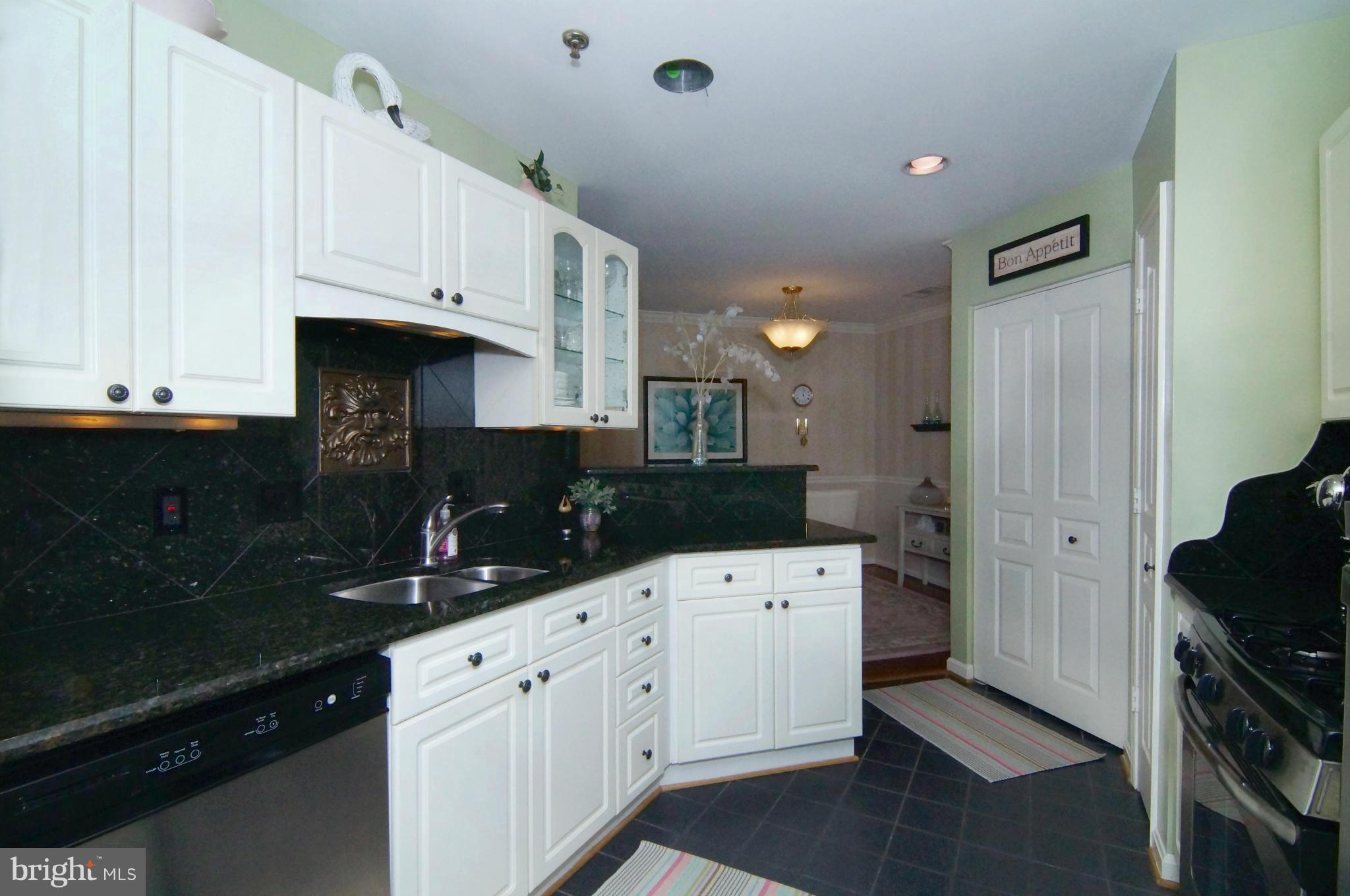 SAVOY PARK CONDOMINIUMS - Residential