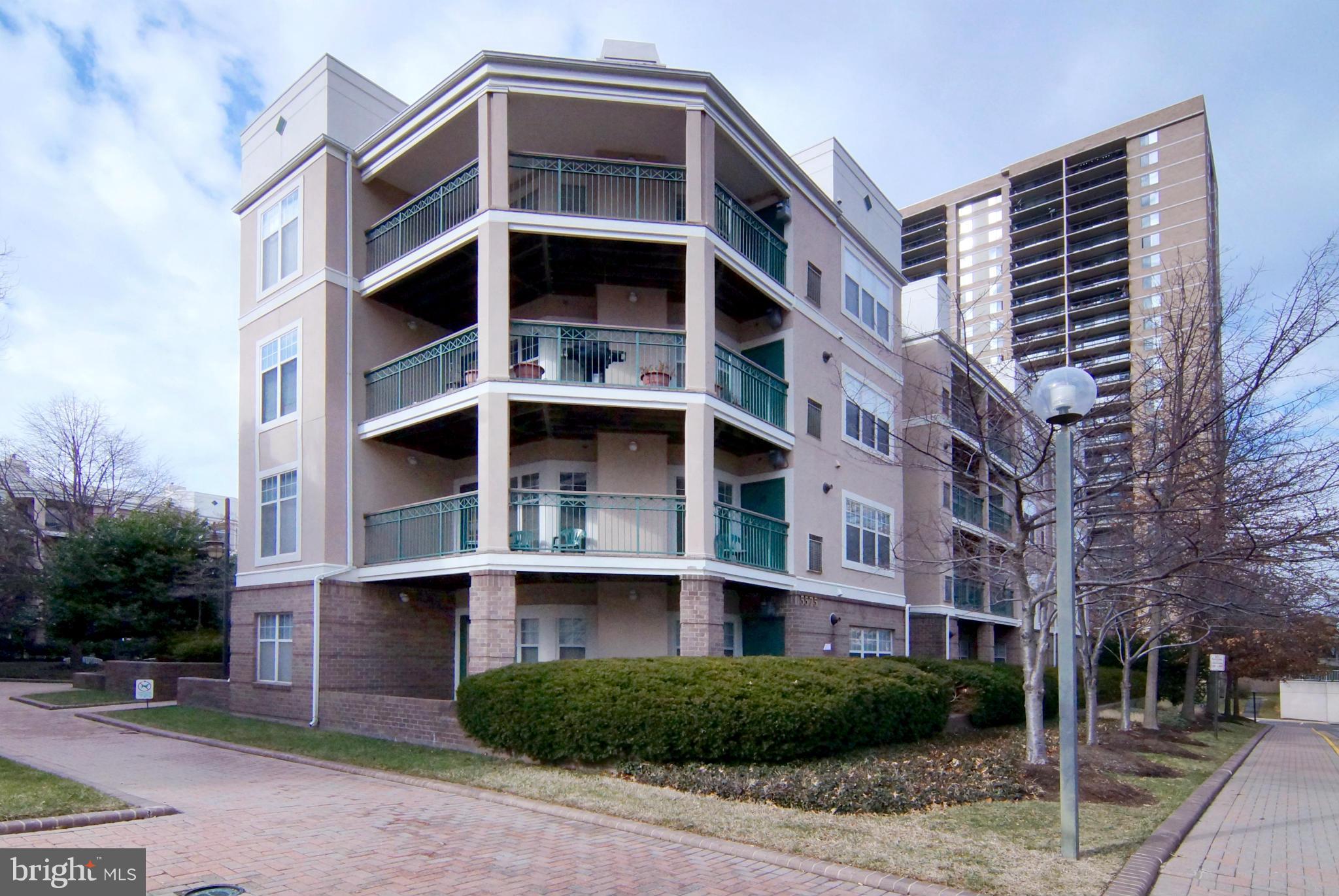 SAVOY PARK CONDOMINIUMS - Residential