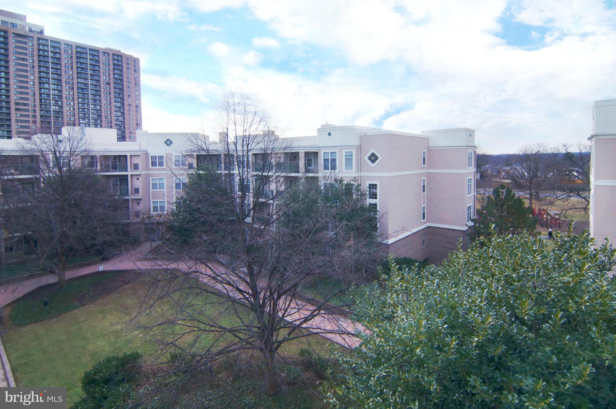 SAVOY PARK CONDOMINIUMS - Residential