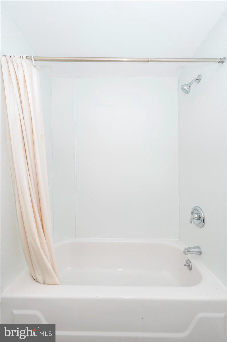 BRUNSWICK - Residential Lease