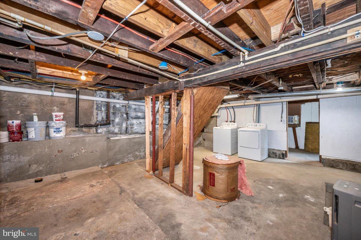 BRUNSWICK - Residential Lease