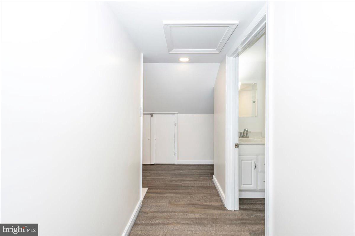 BRUNSWICK - Residential Lease