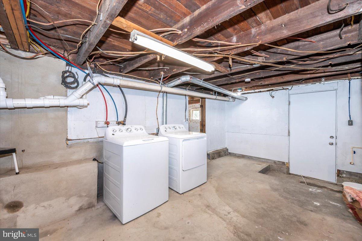 BRUNSWICK - Residential Lease