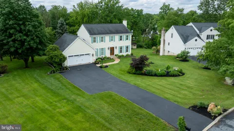 2332 Noel Circle, Pottstown, PA MLS: PAMC2141666