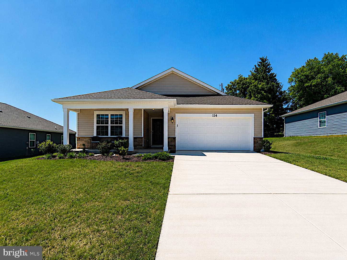 Photo 1 of 34 — 114 GATEHOUSE PLACE, CHARLES TOWN, WV 25414