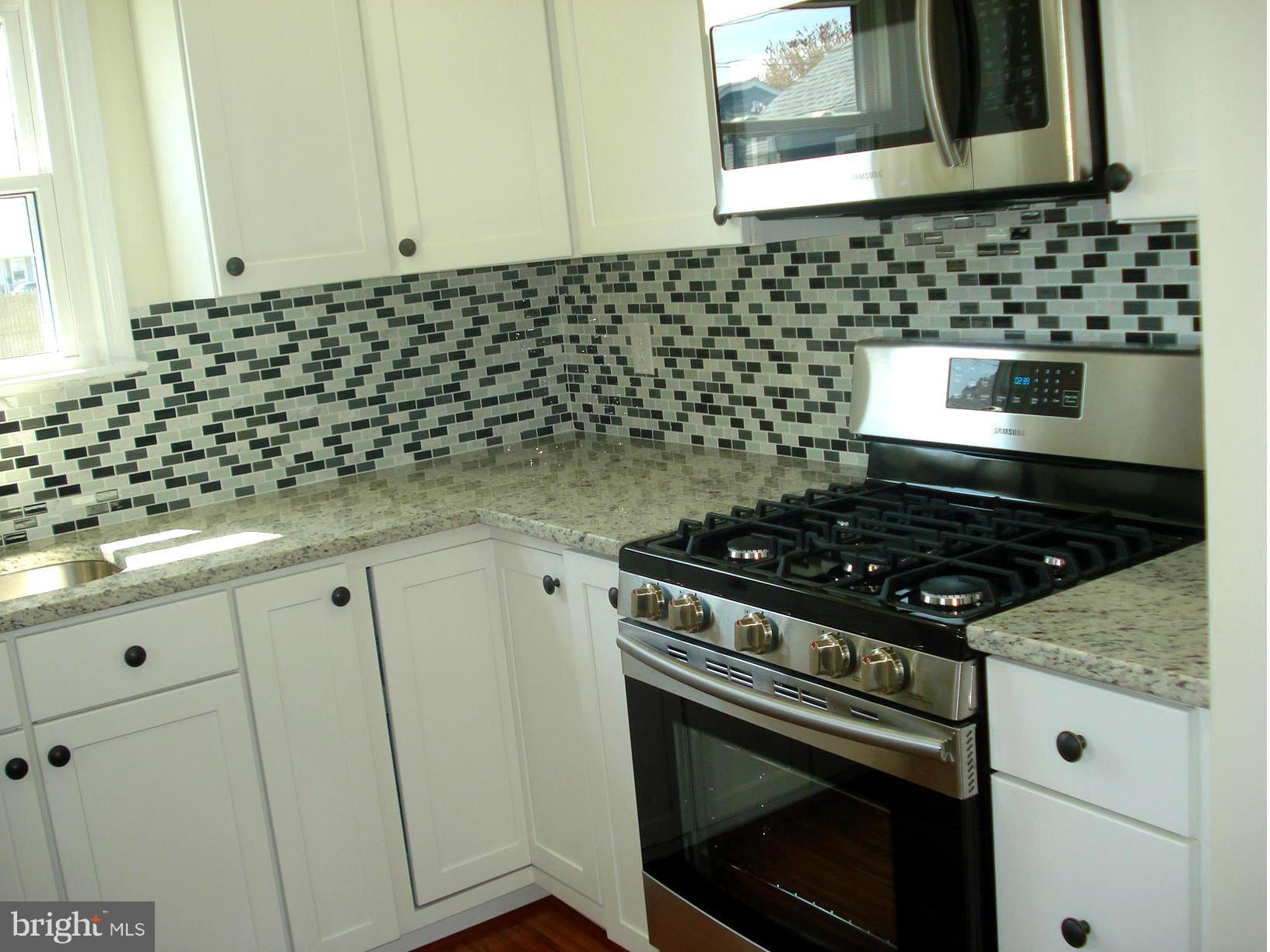 GRAY MANOR - Residential