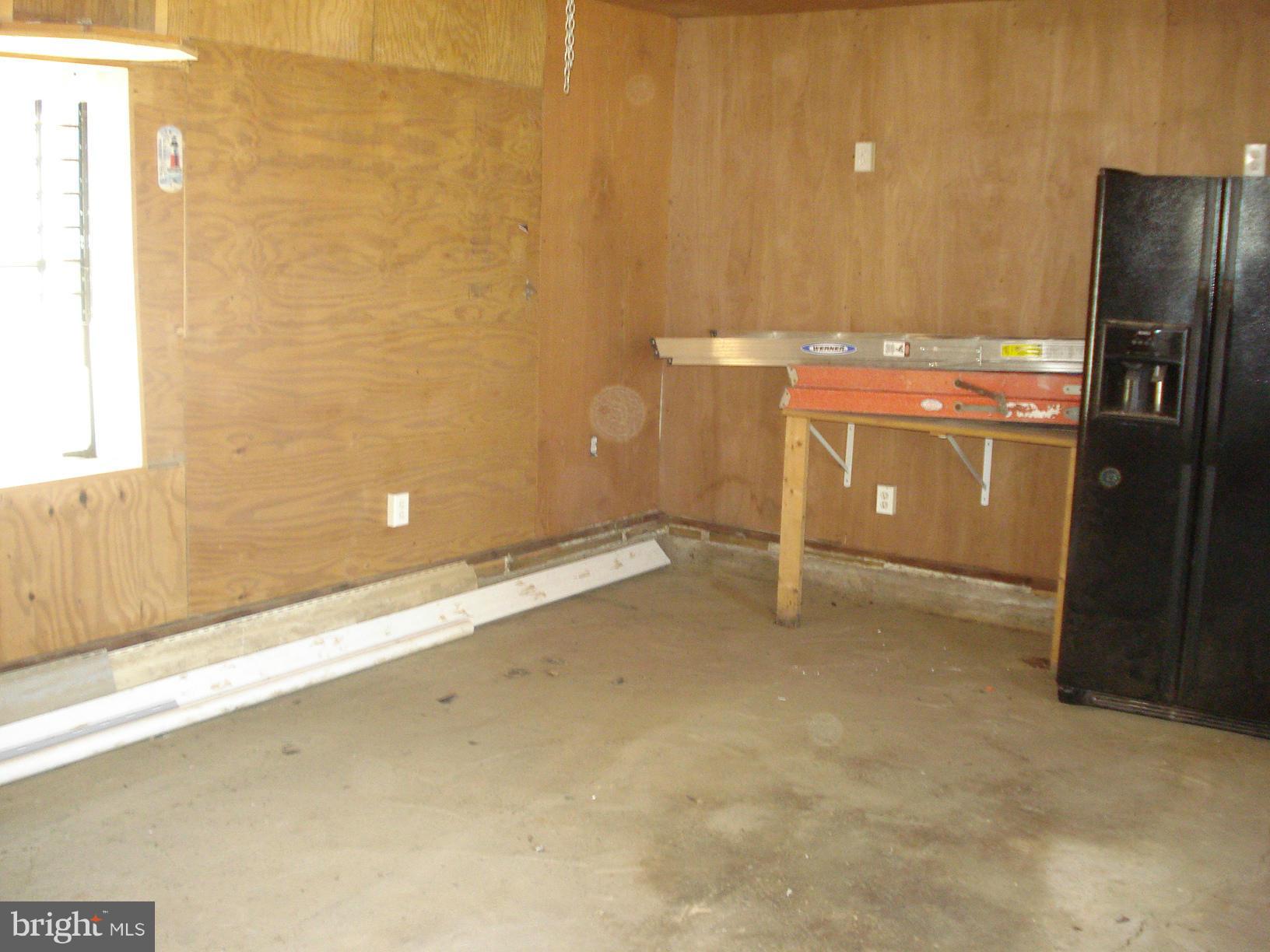 GRAY MANOR - Residential