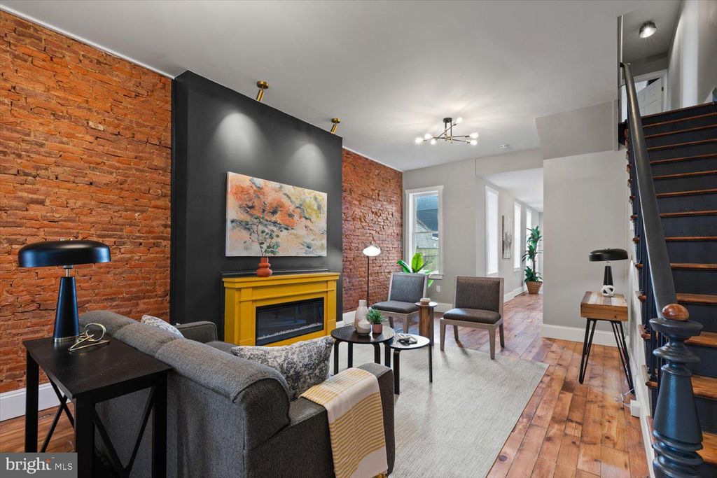 Photo of 827 Queen St St N, Lancaster, PA 17603 (MLS # PALA2051576)