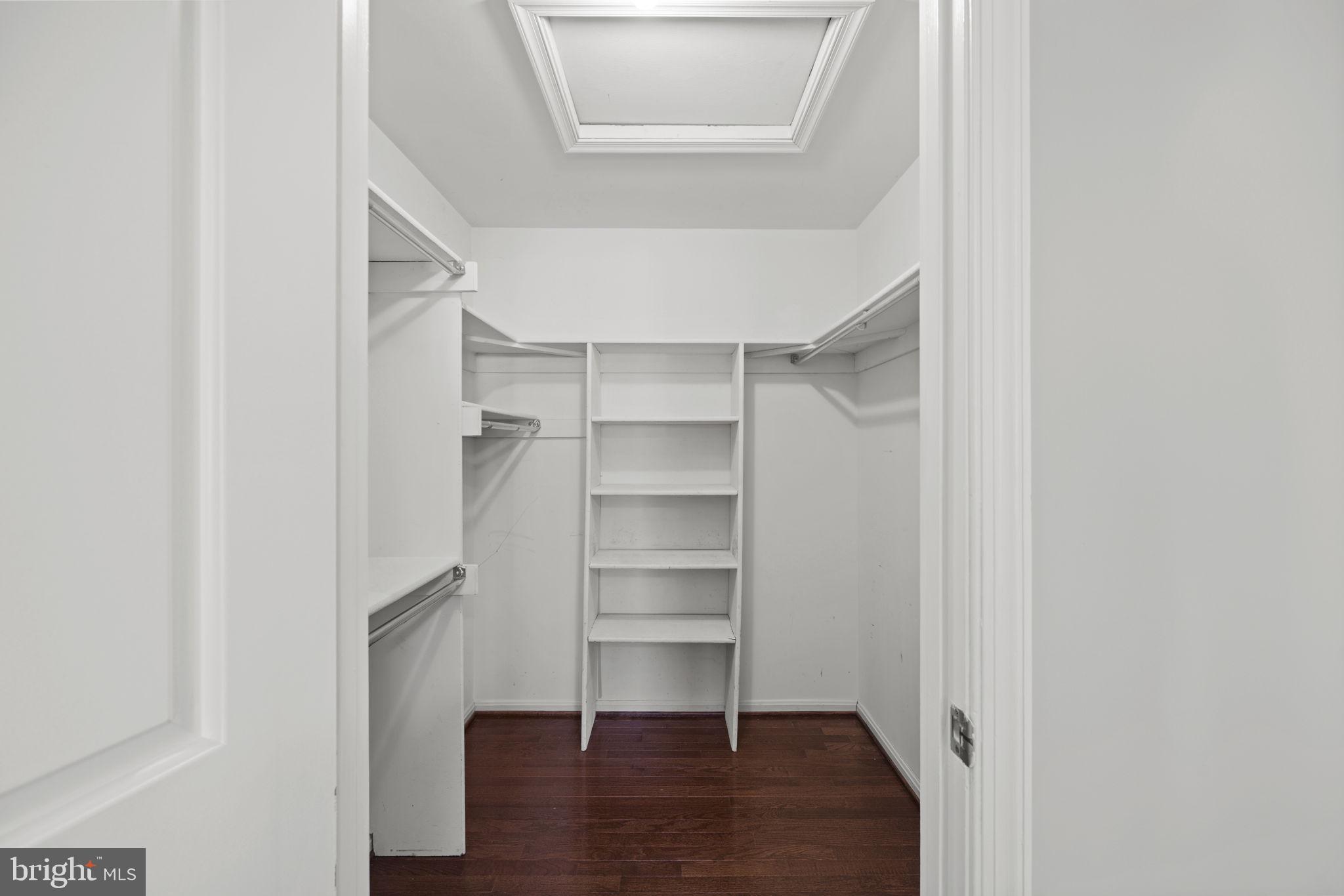 FOX HILLS - Residential