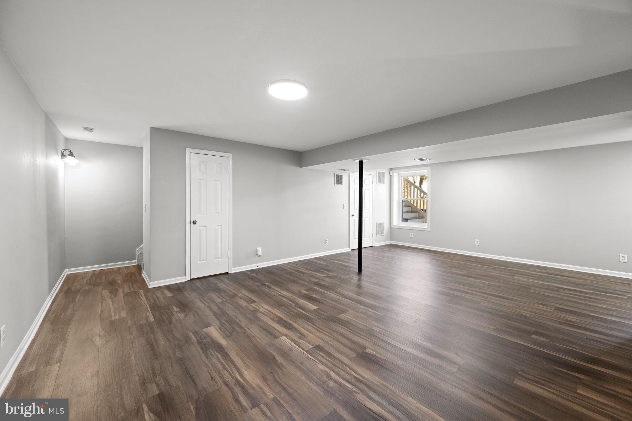 FOX HILLS - Residential