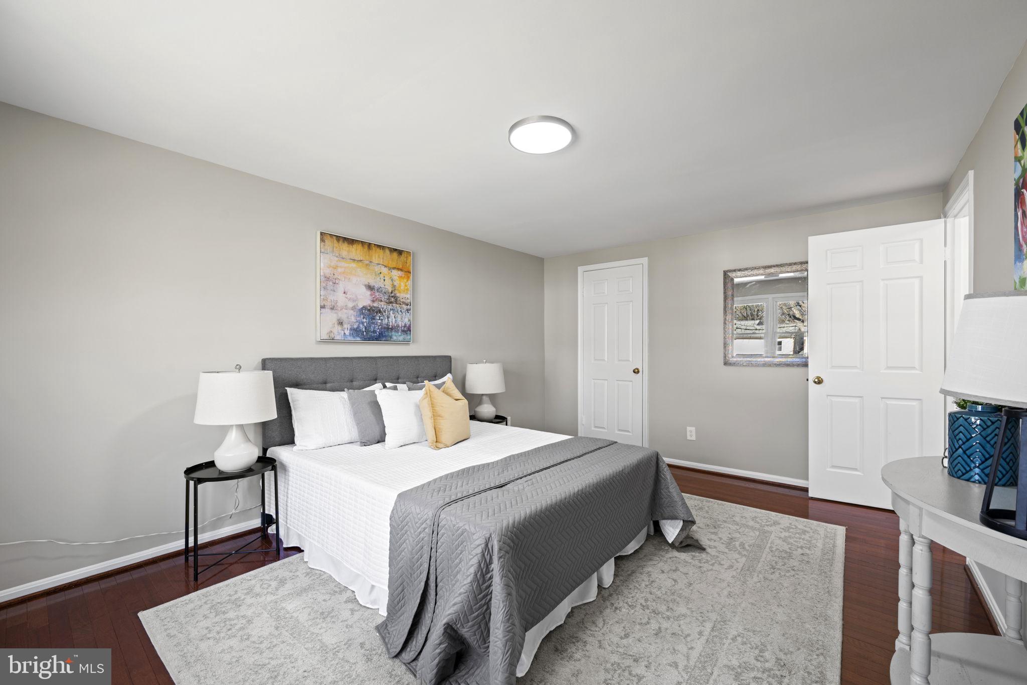 FOX HILLS - Residential