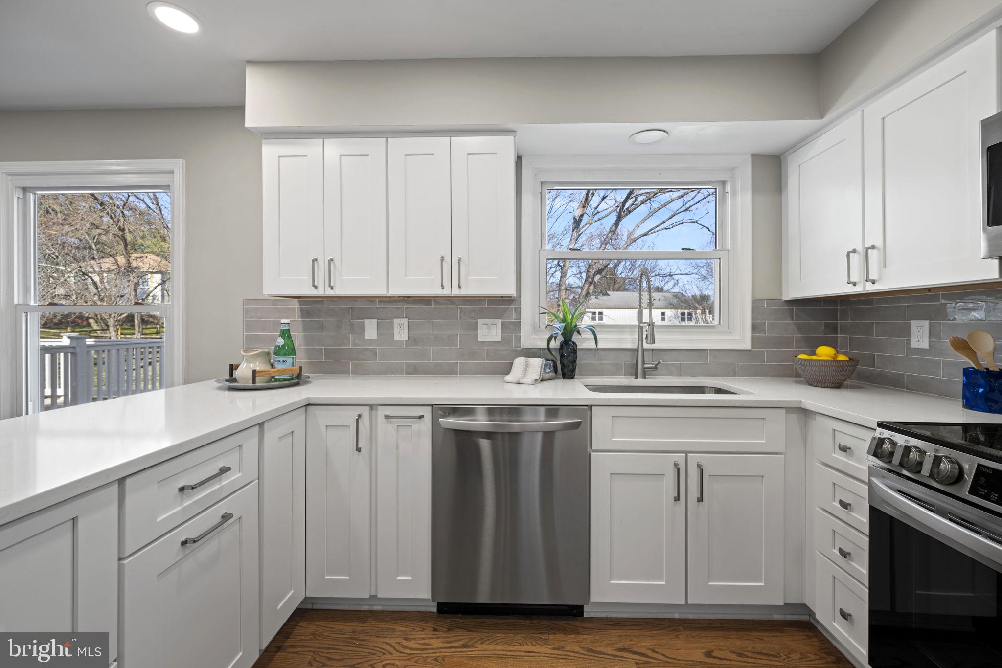 FOX HILLS - Residential