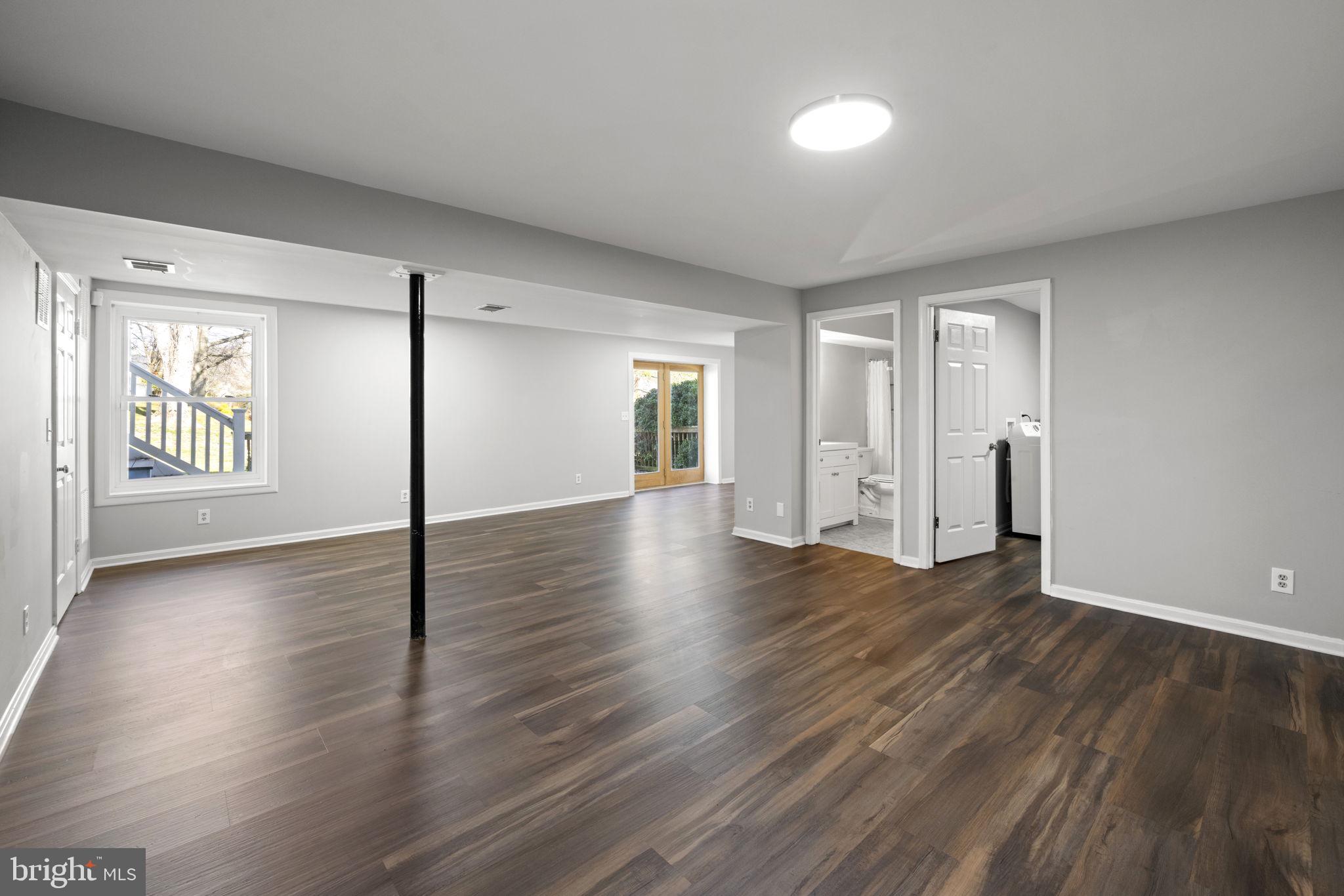 FOX HILLS - Residential