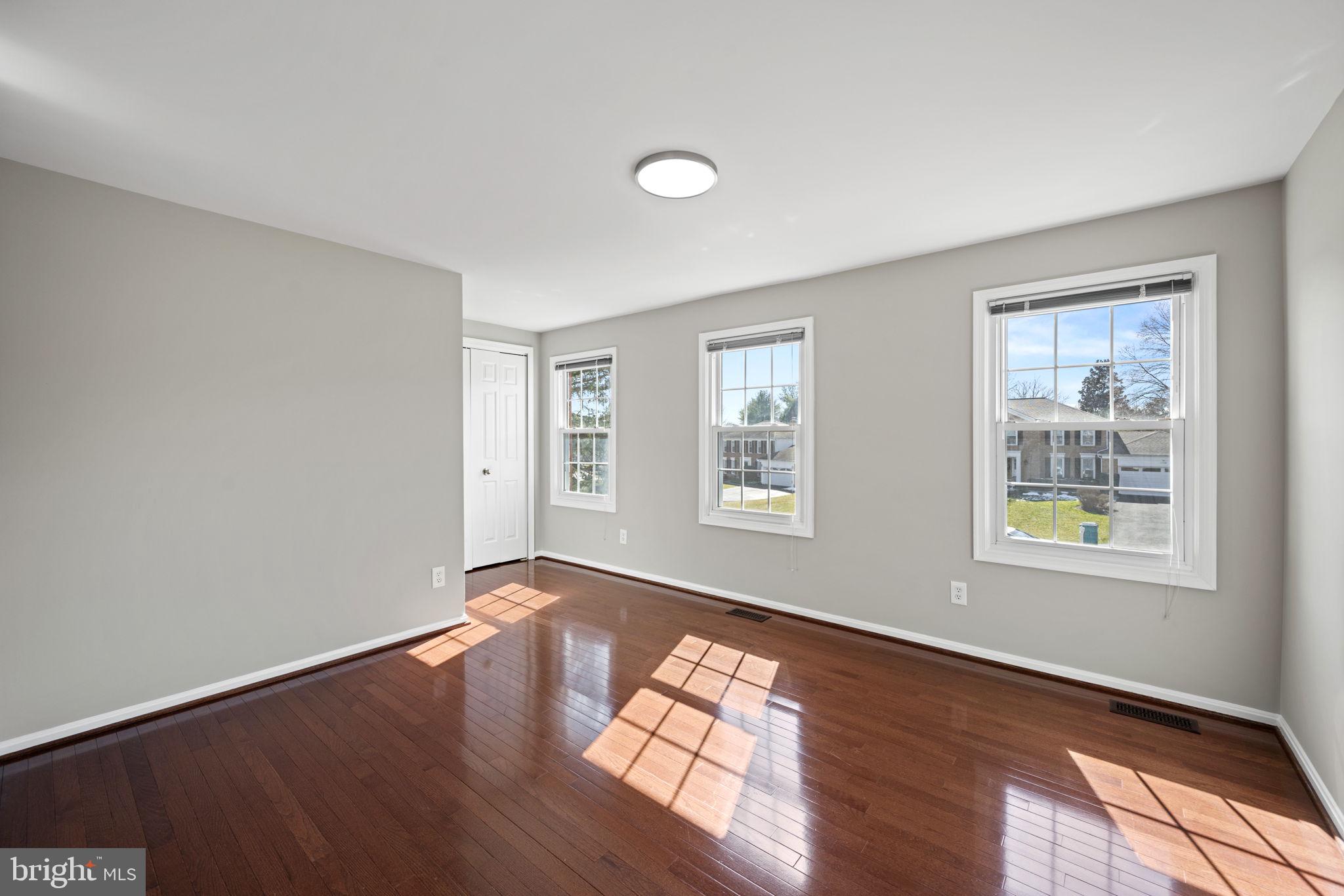 FOX HILLS - Residential