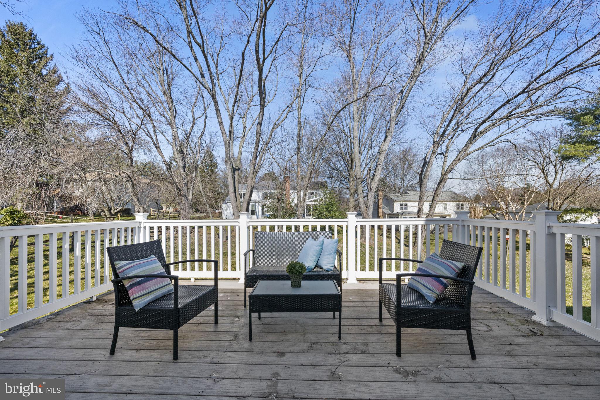 FOX HILLS - Residential