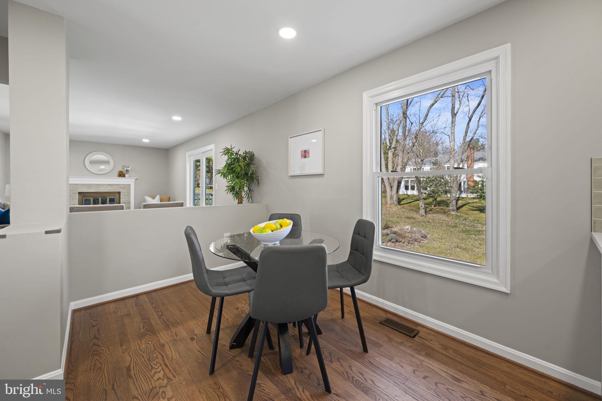 FOX HILLS - Residential