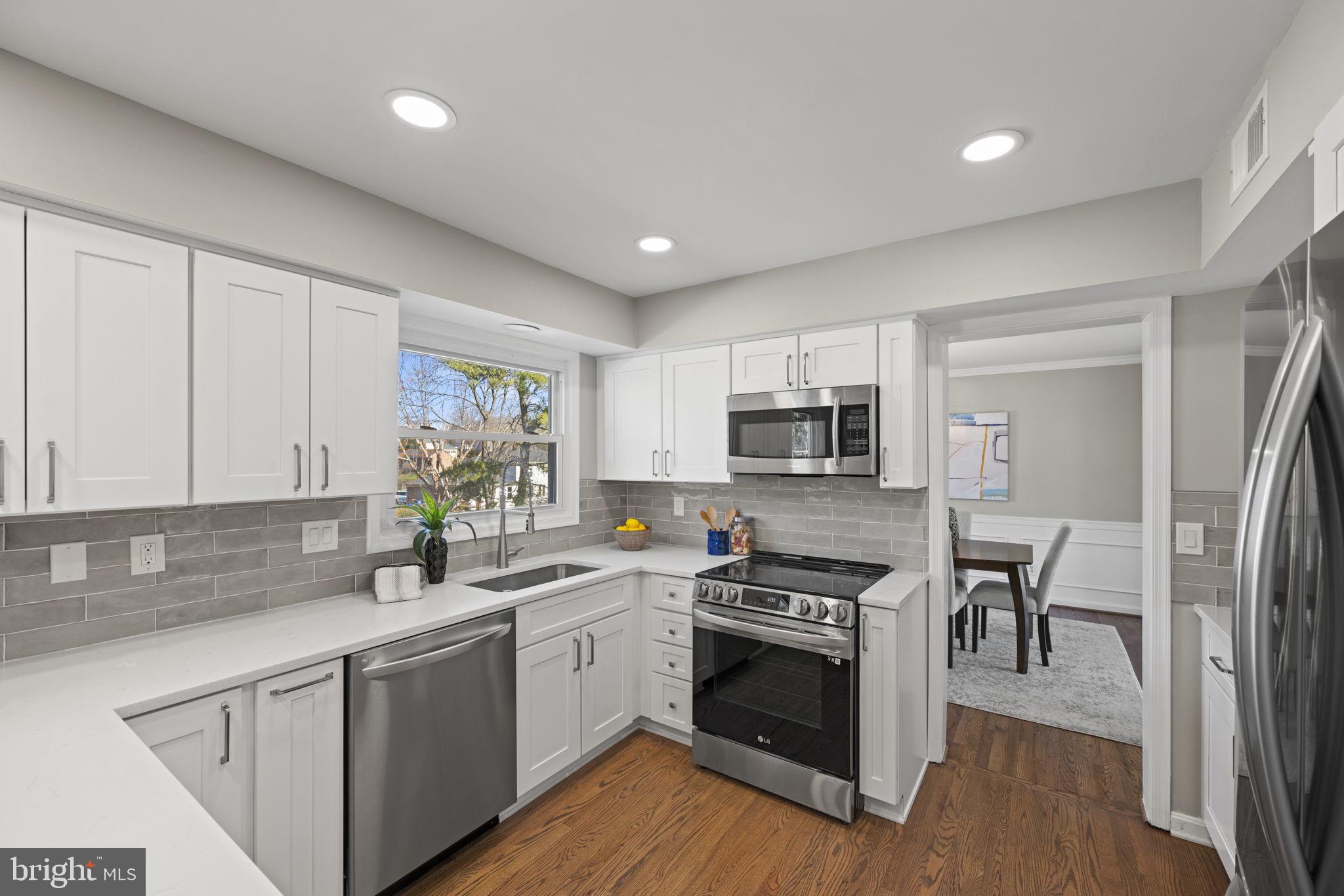 FOX HILLS - Residential