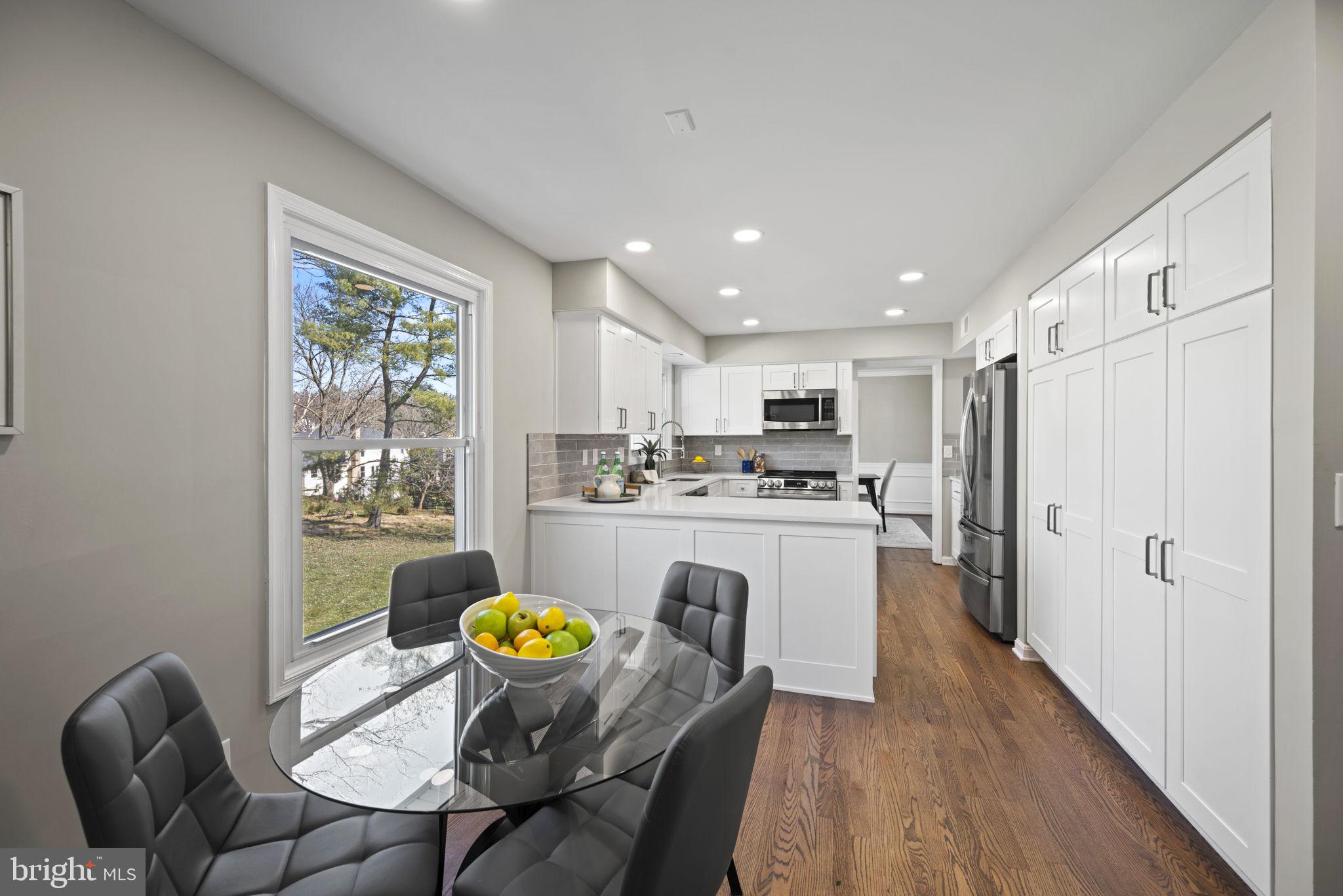 FOX HILLS - Residential