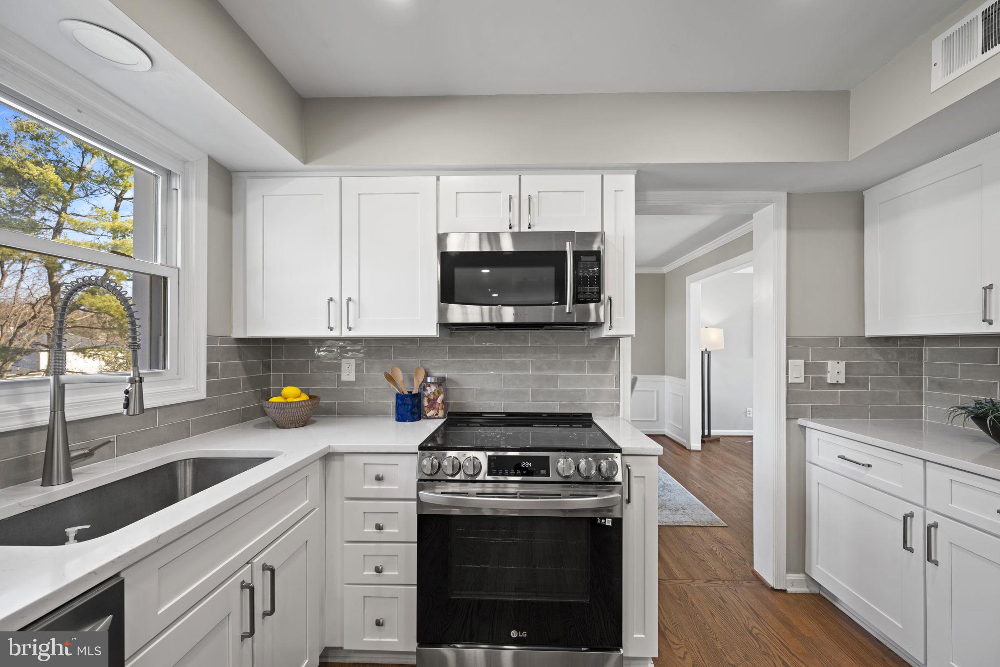 FOX HILLS - Residential