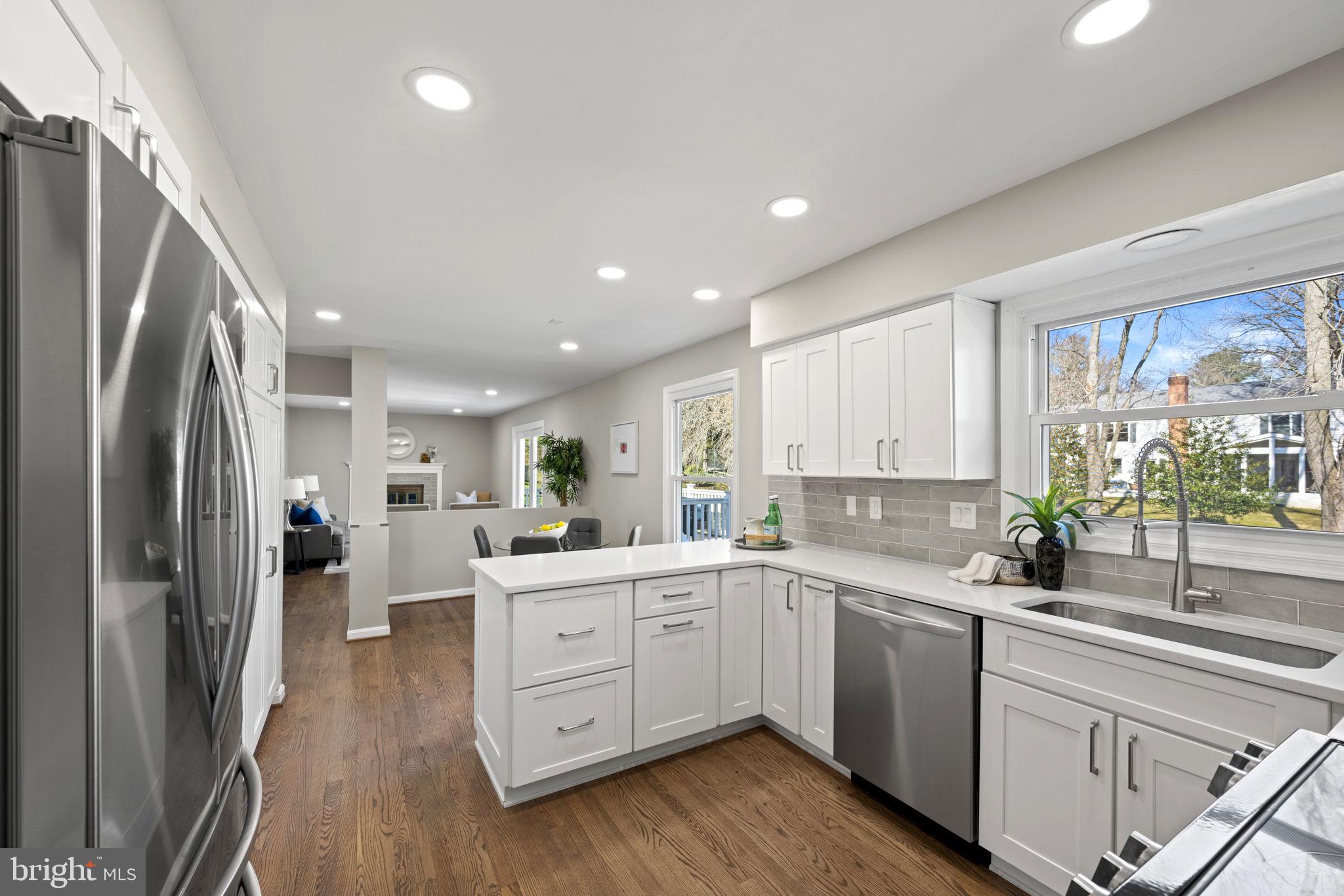 FOX HILLS - Residential