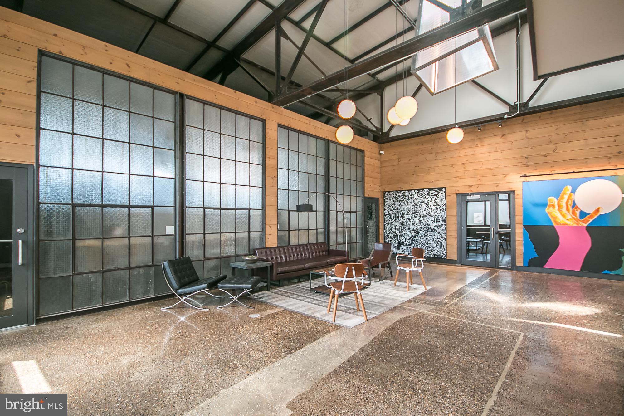 FISHTOWN - Commercial Sale