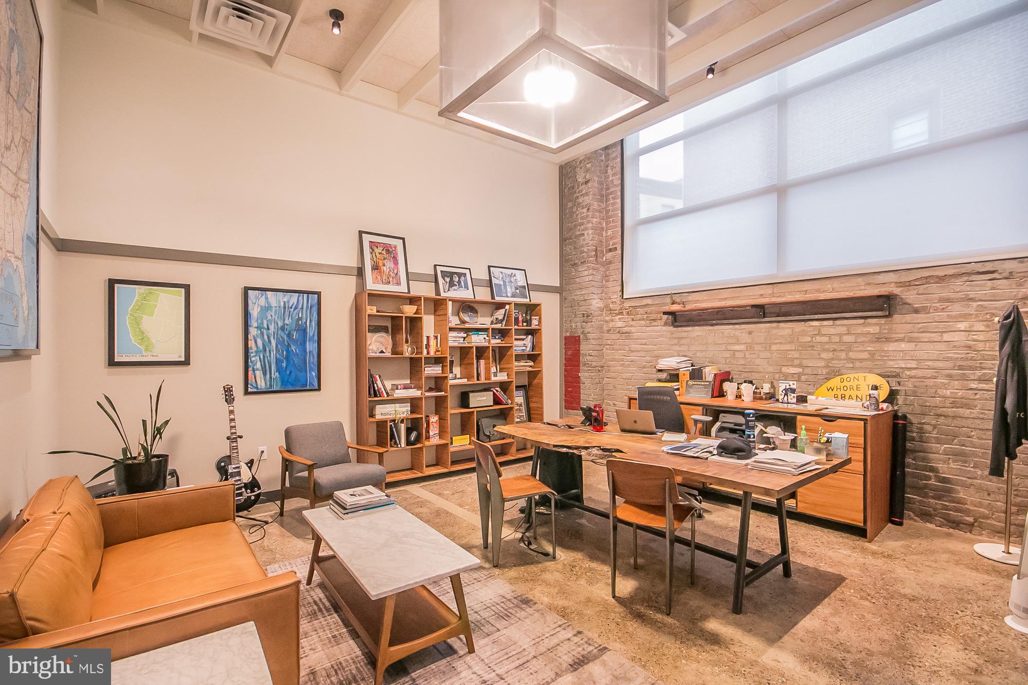 FISHTOWN - Commercial Sale