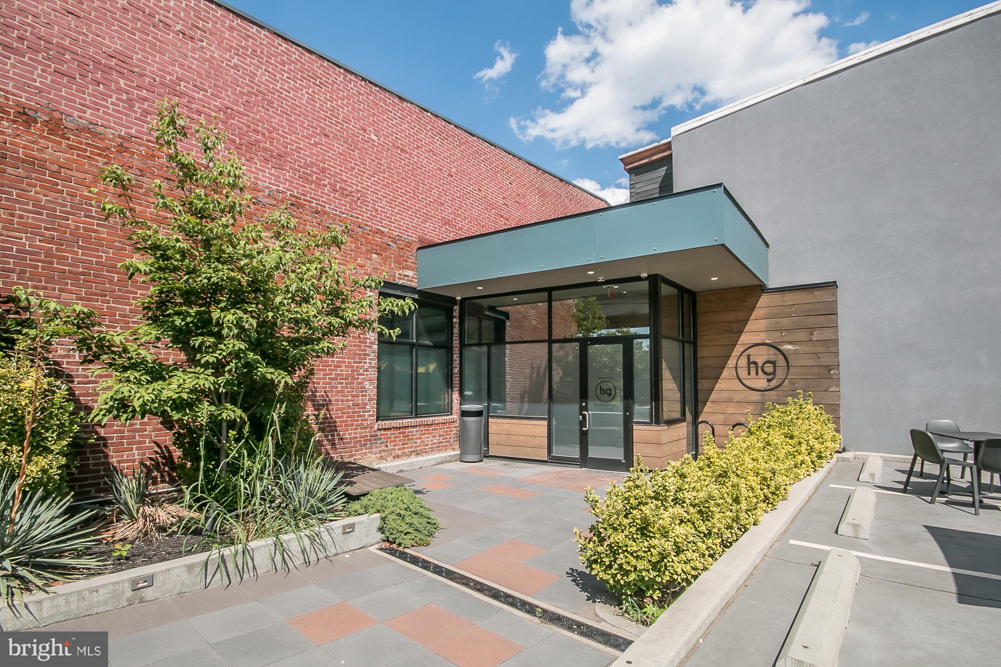 FISHTOWN - Commercial Sale