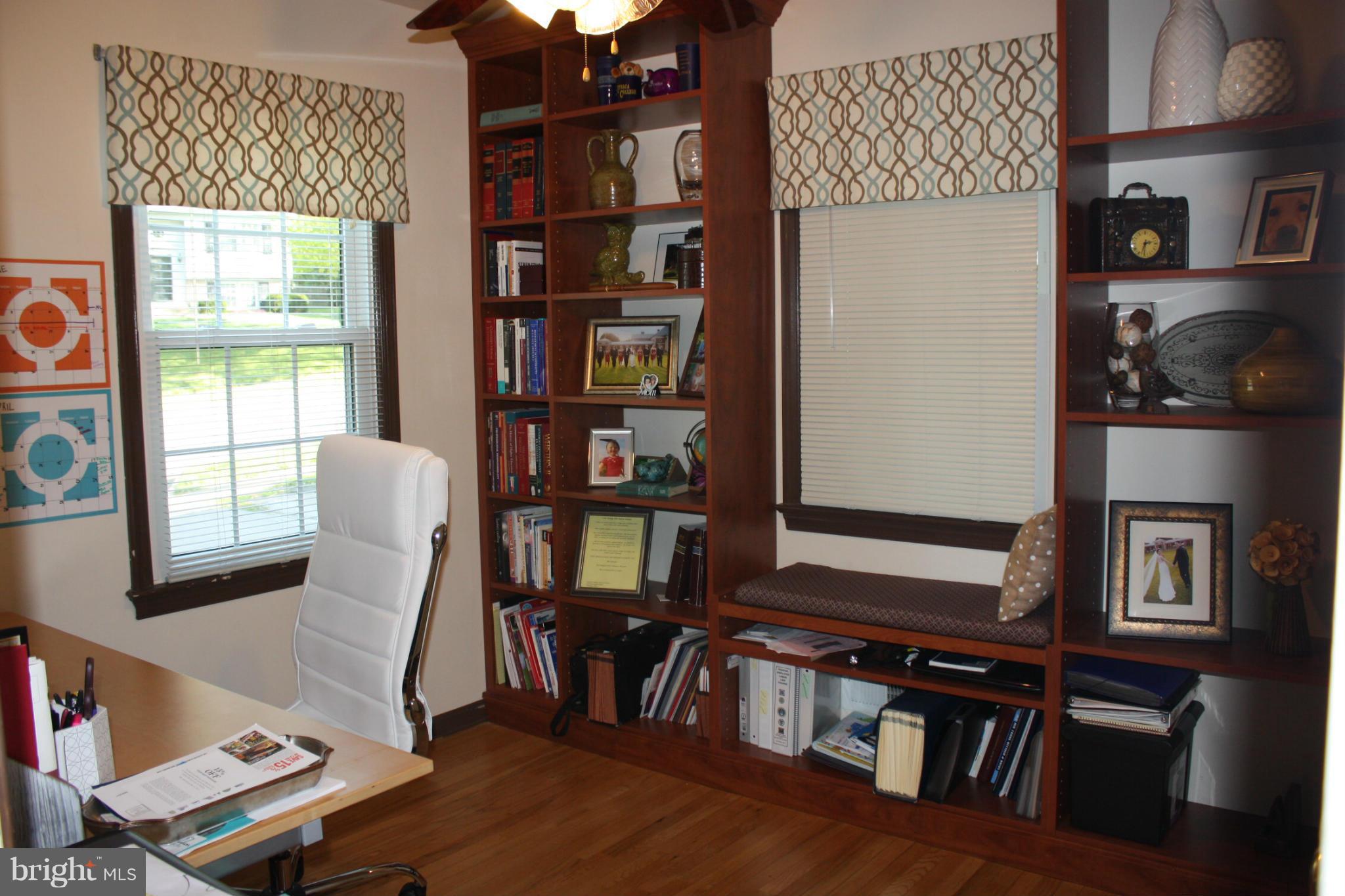 STONEYBROOKE - Residential