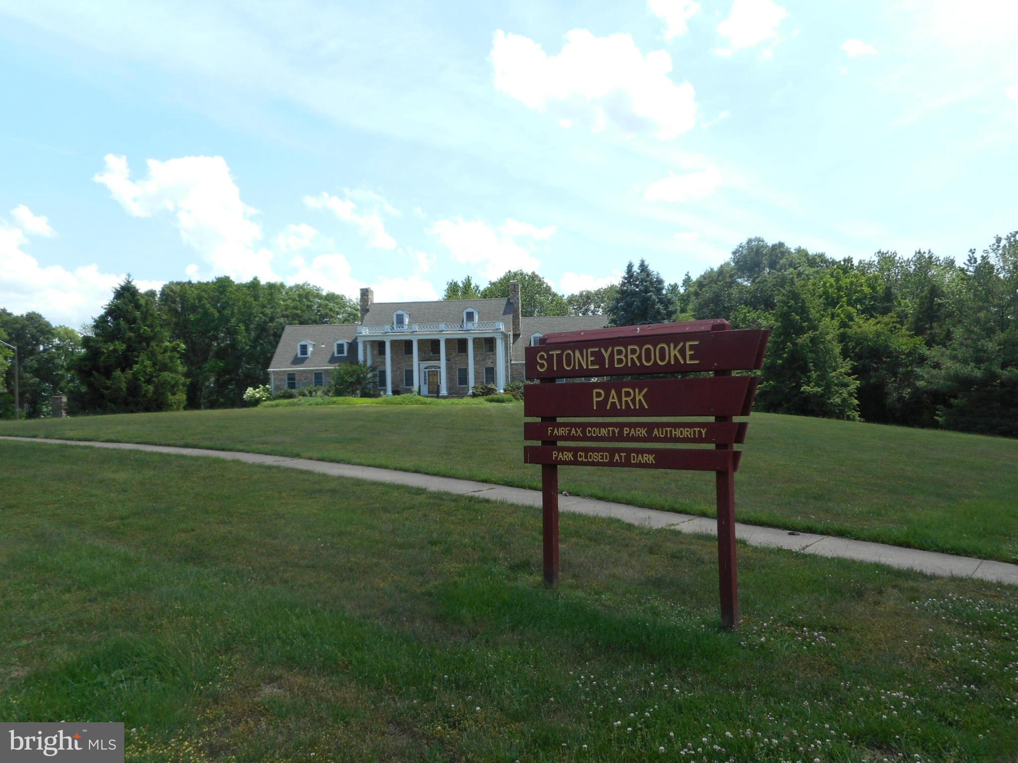 STONEYBROOKE - Residential