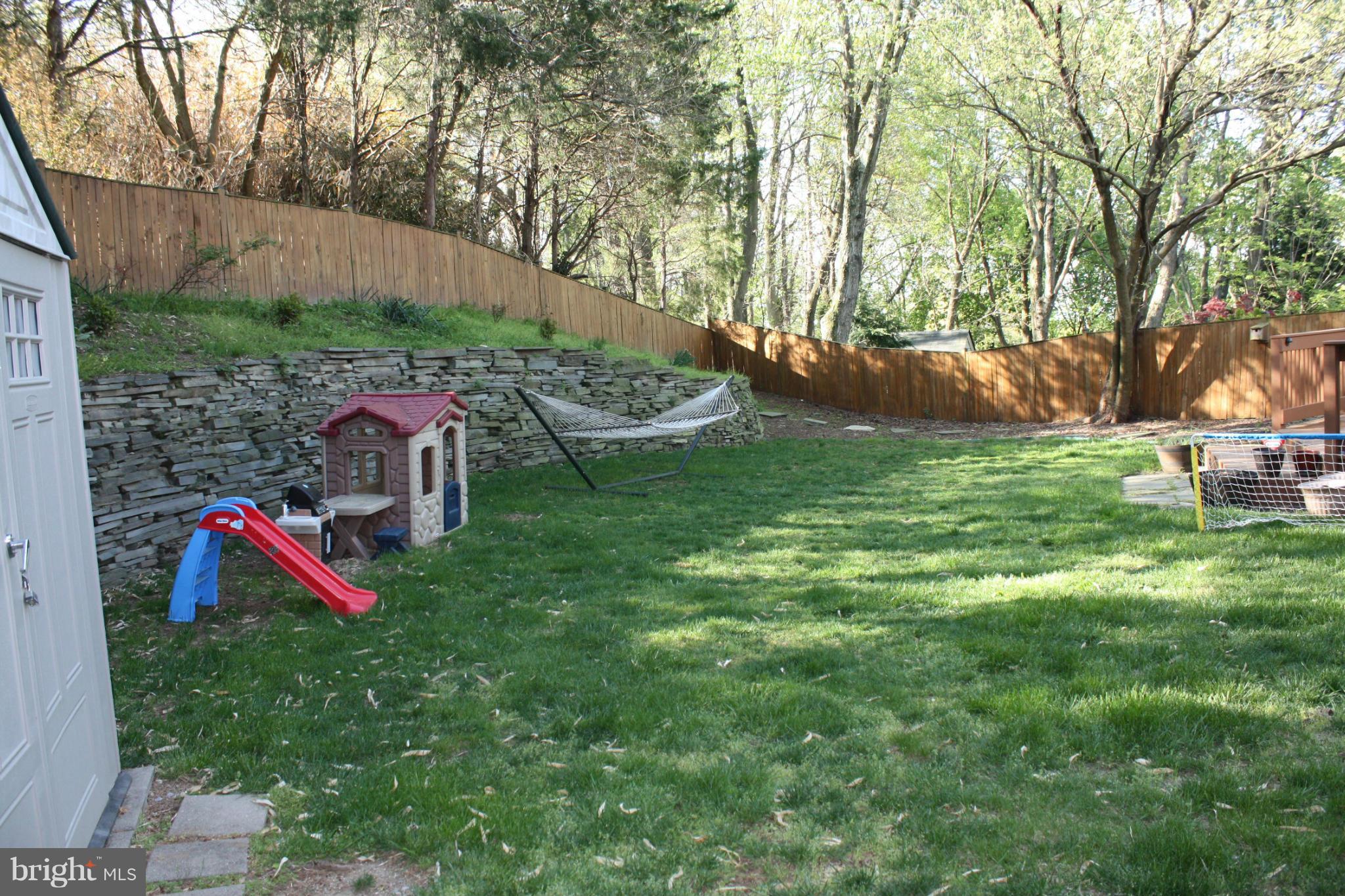 STONEYBROOKE - Residential