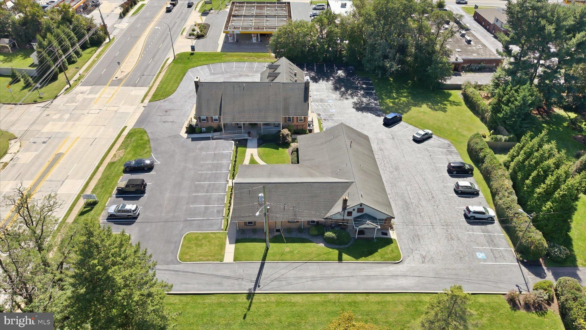 1805 FOULK ROAD E