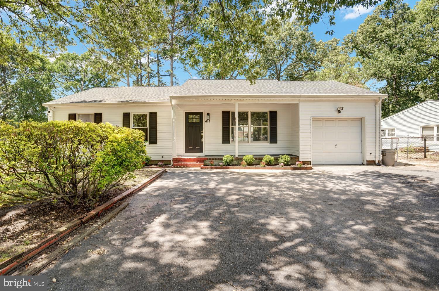 615 BEACH BOULEVARD