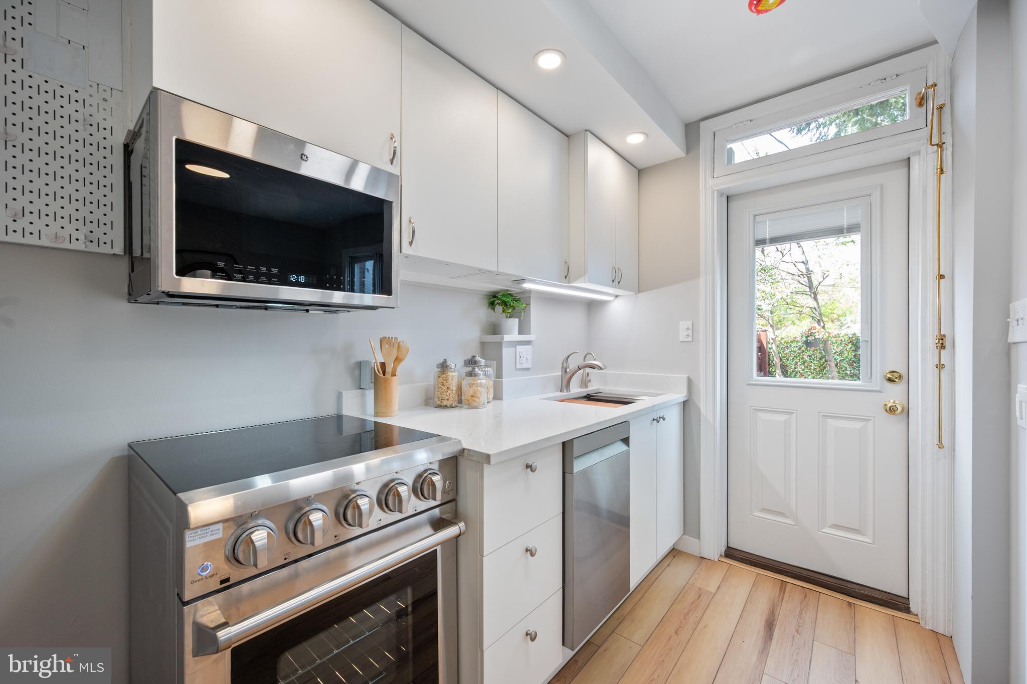 PATRICK HENRY - Residential